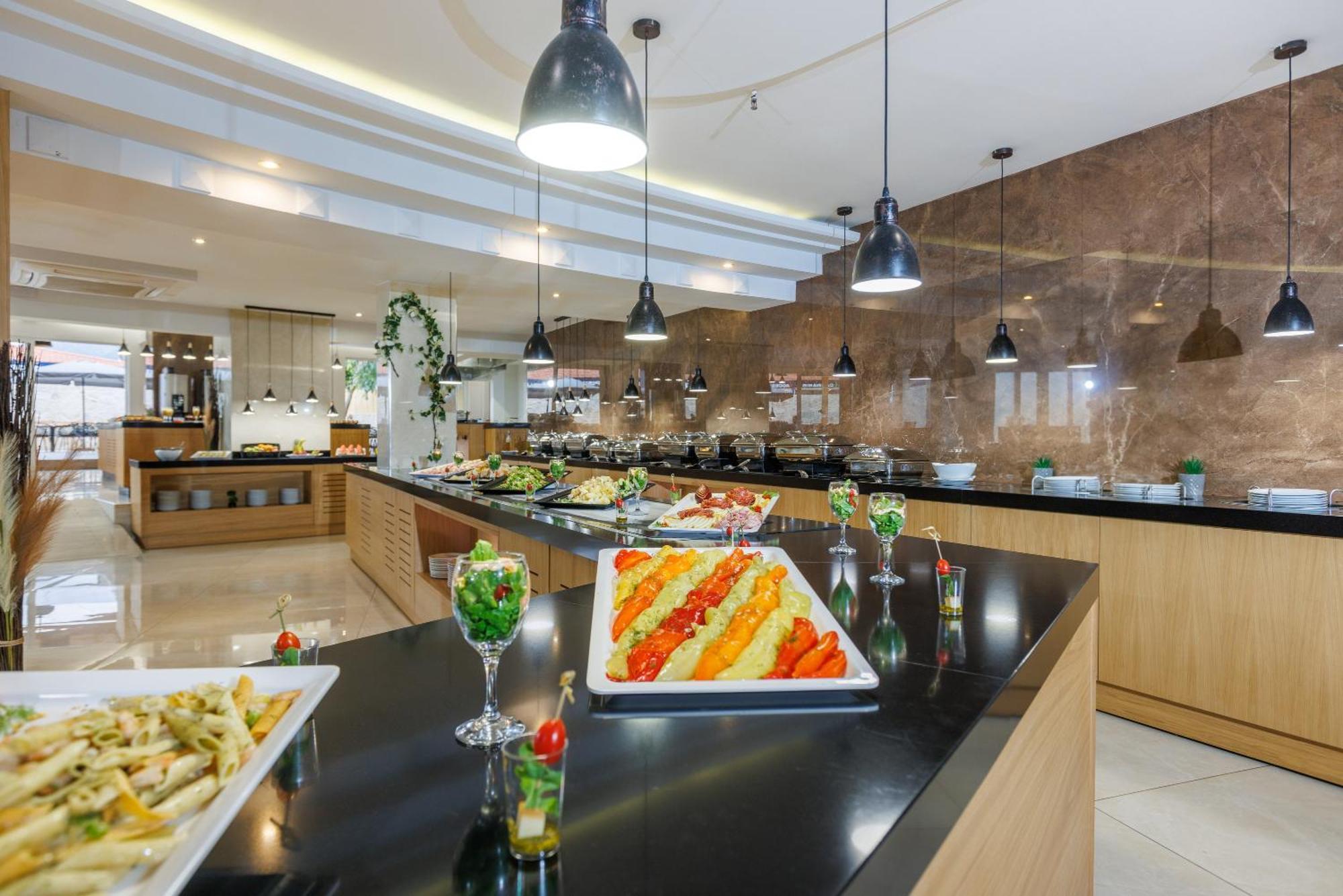 Malia Bay Beach Hotel & Bungalows Kültér fotó