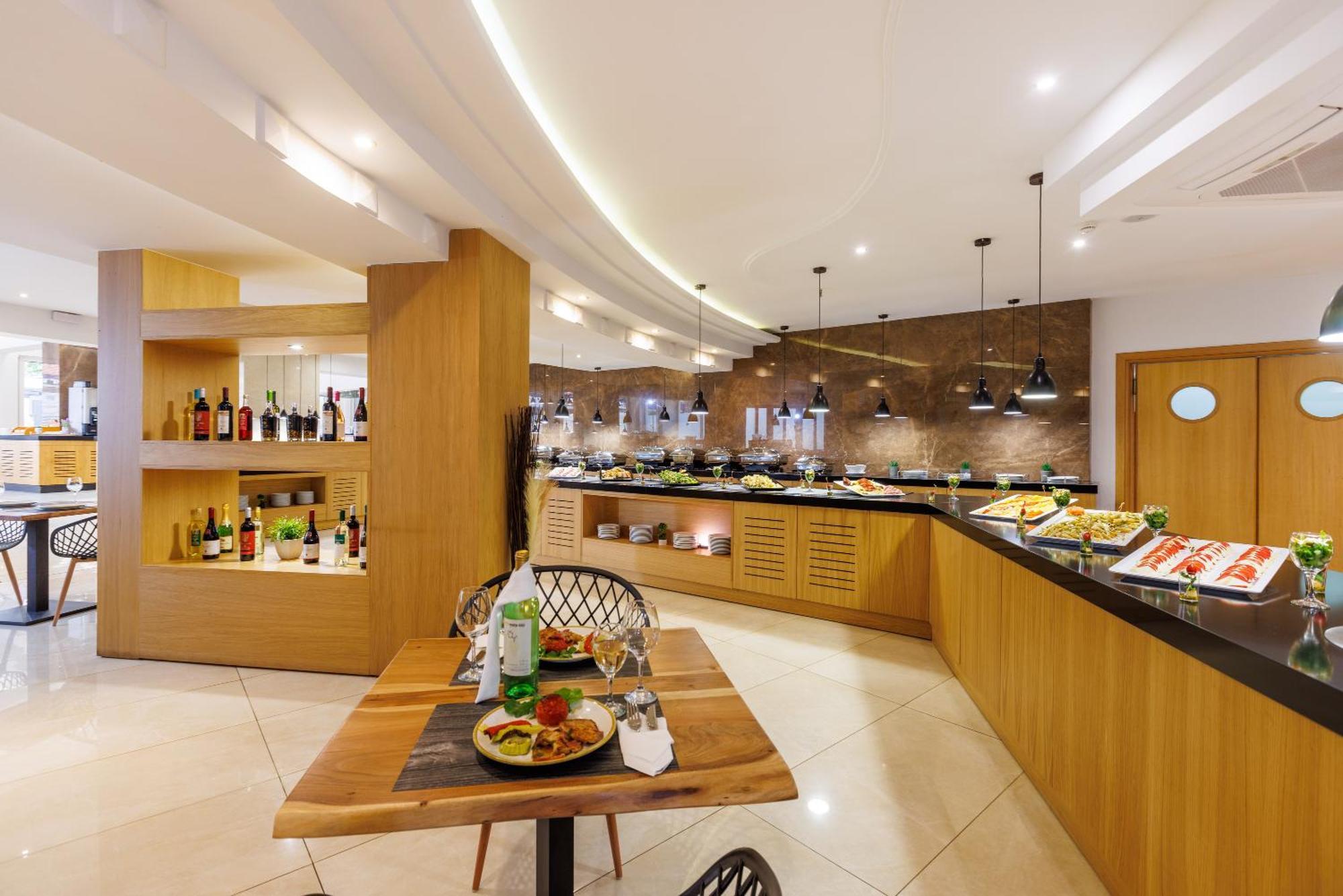 Malia Bay Beach Hotel & Bungalows Kültér fotó