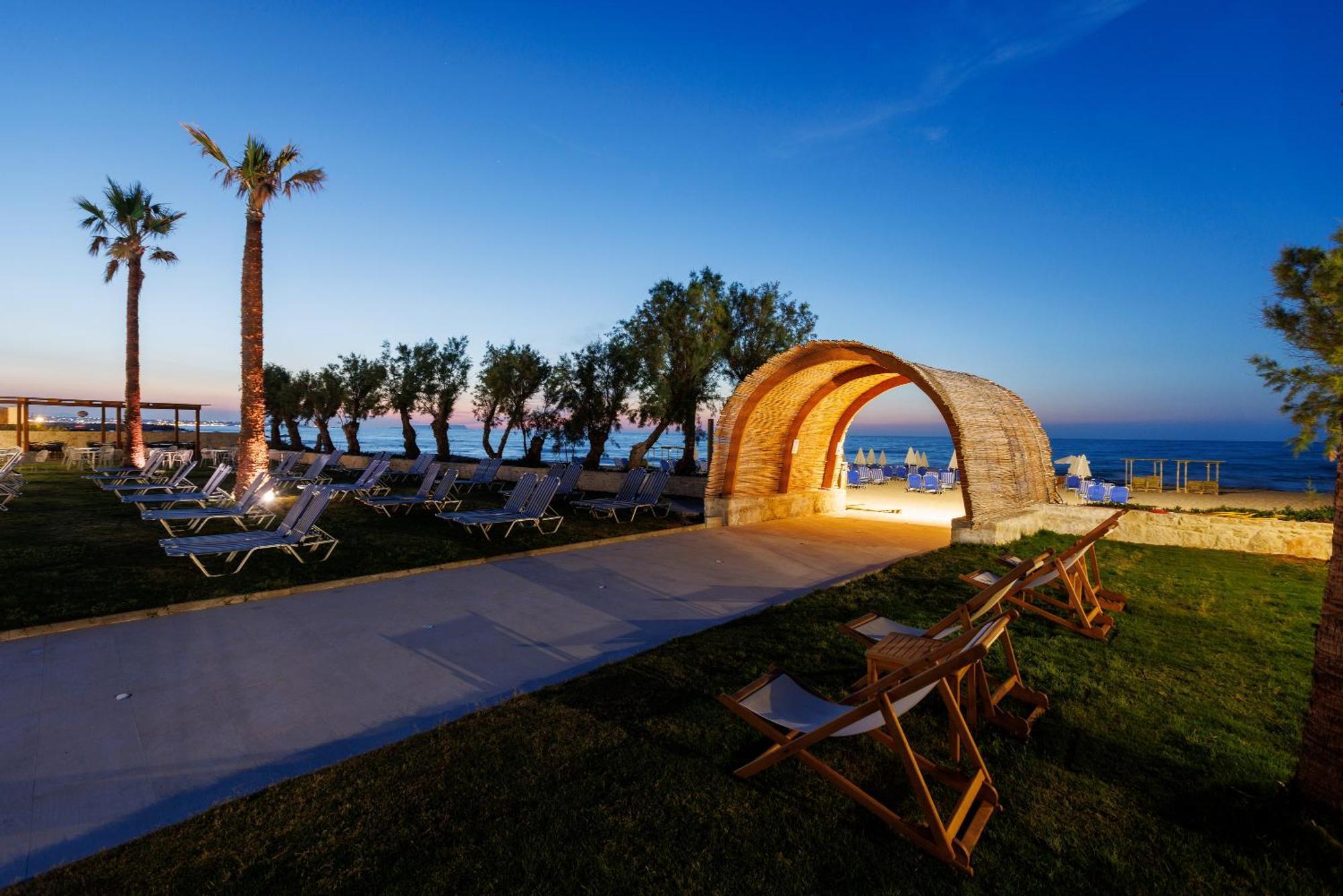Malia Bay Beach Hotel & Bungalows Kültér fotó